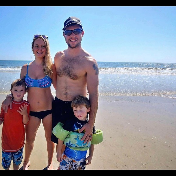 #MeetThePosher 👋🏻🥂✌🏻. FM so I can follow YoU😉 - Picture 7 of 8